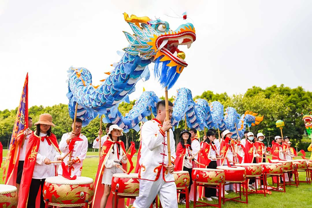 大型主題團建《中國龍鼓》